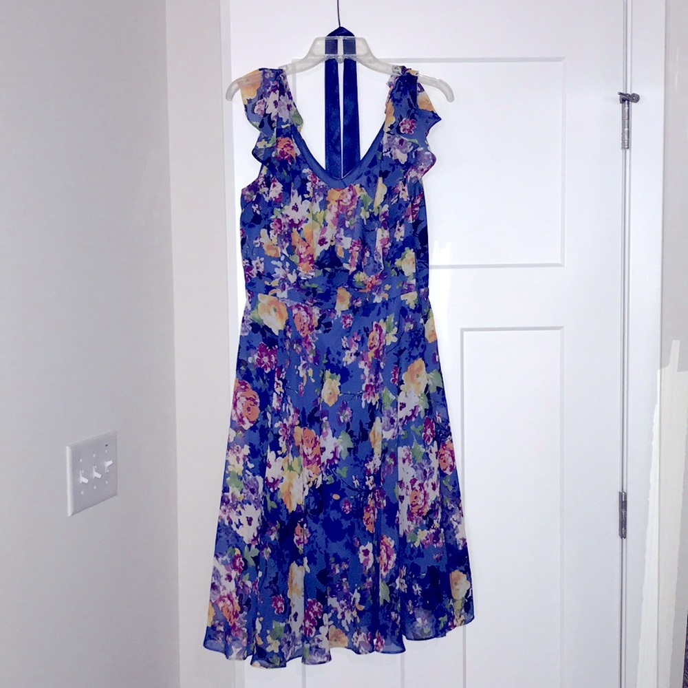 Ruffle sleeve floral dress